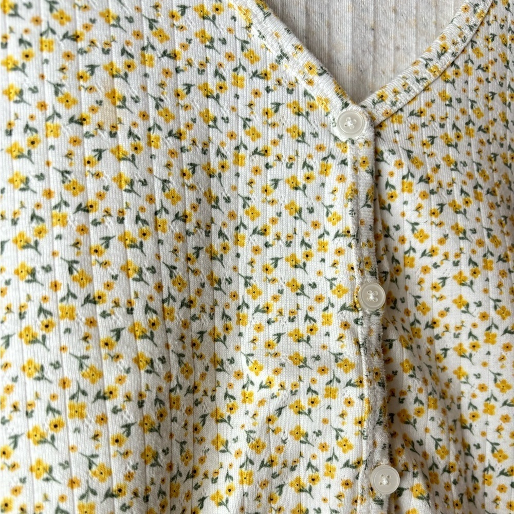 🔸Bluenotes Foral Top - Picture 2 of 2